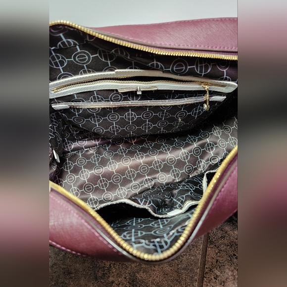 Henri bendel maroon burgundy satchel crossbody with gold lock and key - Picture 8 of 8